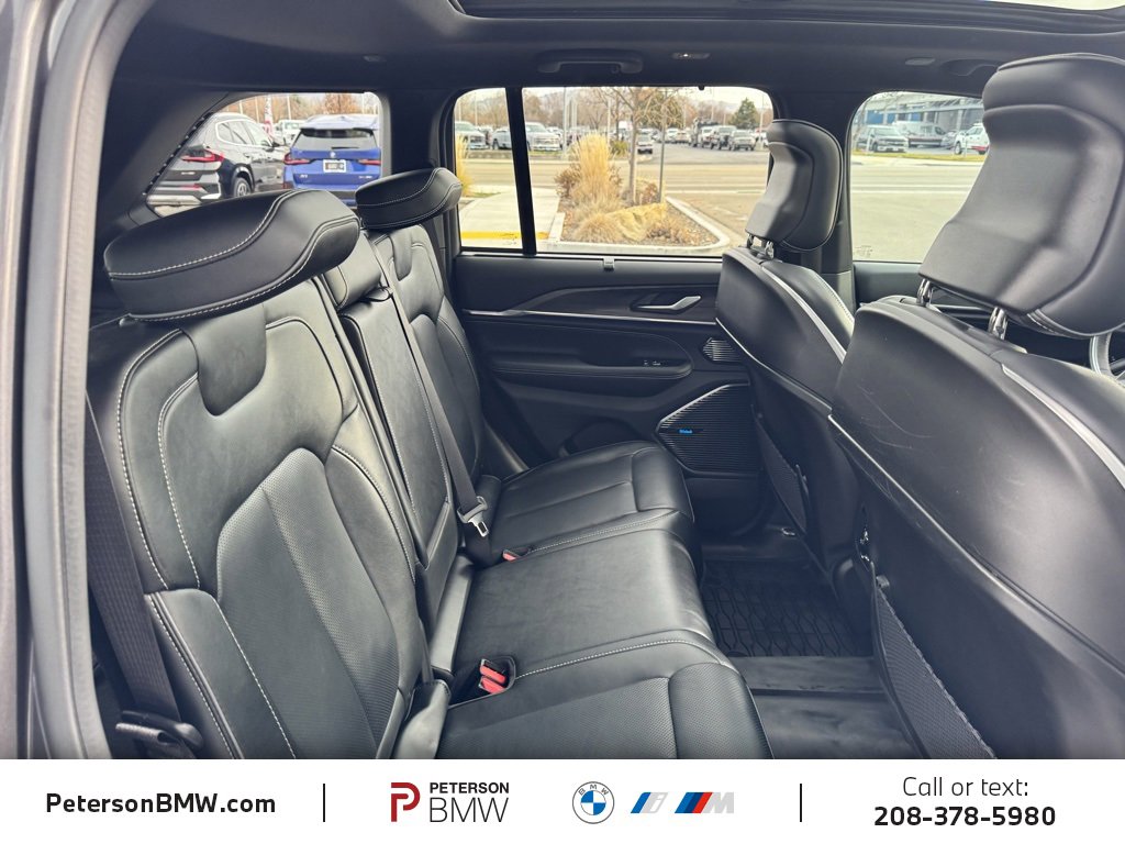 Used 2024 Jeep Grand Cherokee Overland w/ Luxury Tech Group IV image 21