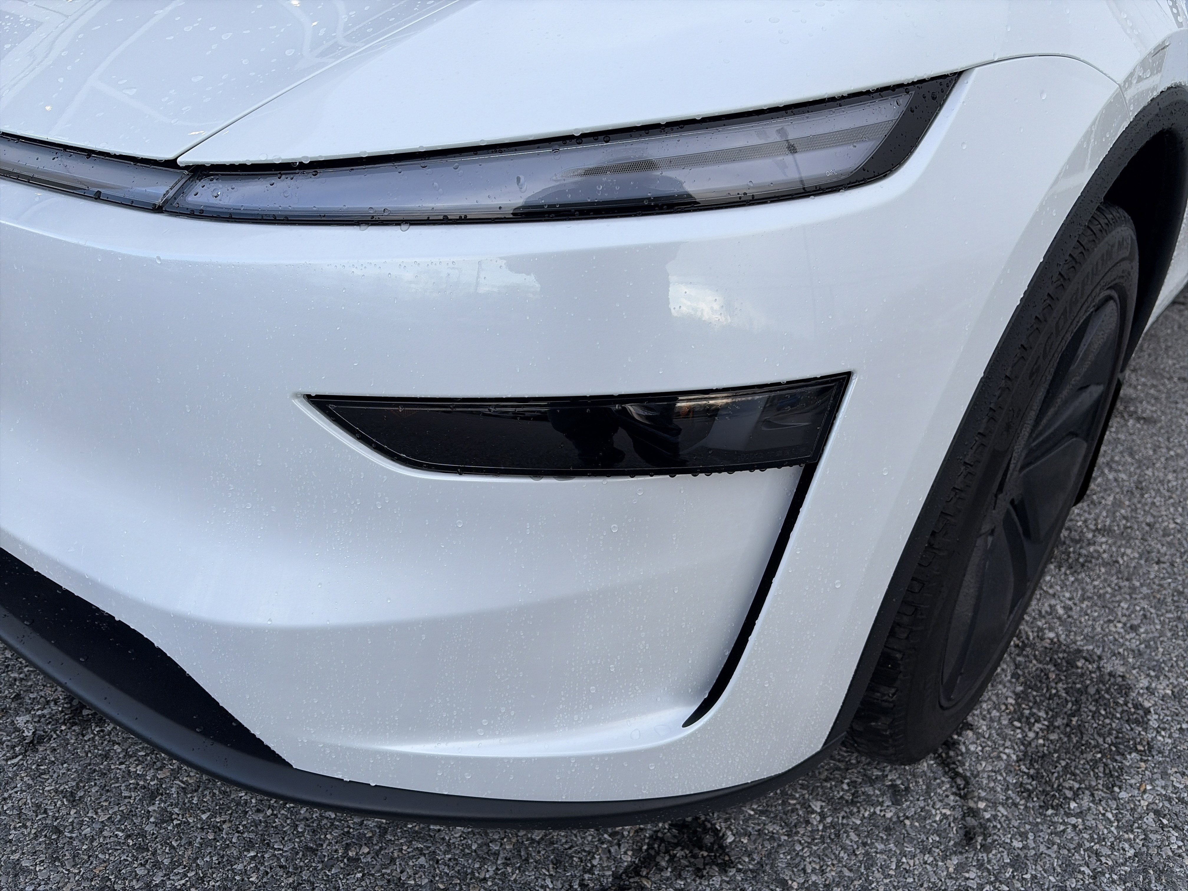 Used 2026 Tesla Model Y image 9