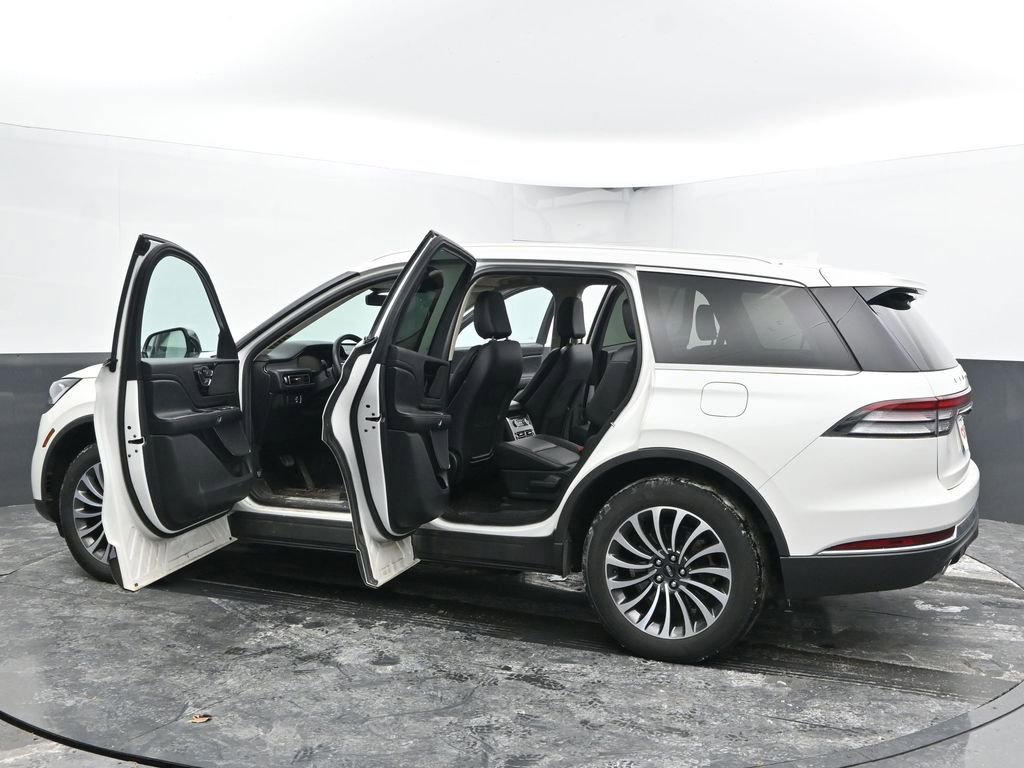 Used 2023 Lincoln Aviator AWD w/ Premium Package image 57