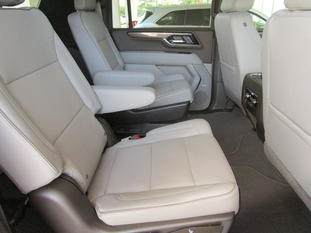 New 2027 GMC Yukon XL Elevation w/ Technology Package RWD image 18