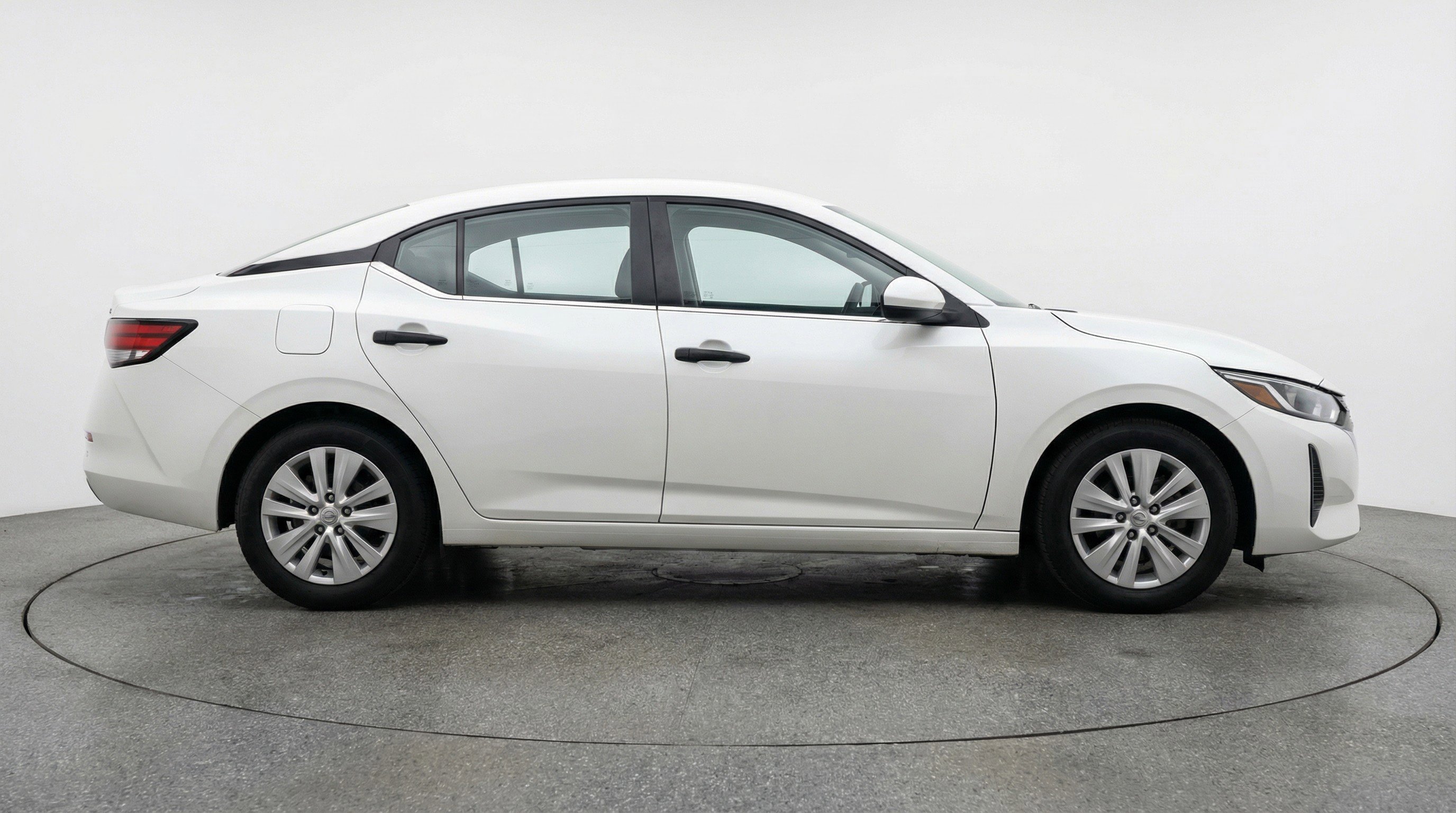 Used 2025 Nissan Sentra S image 11