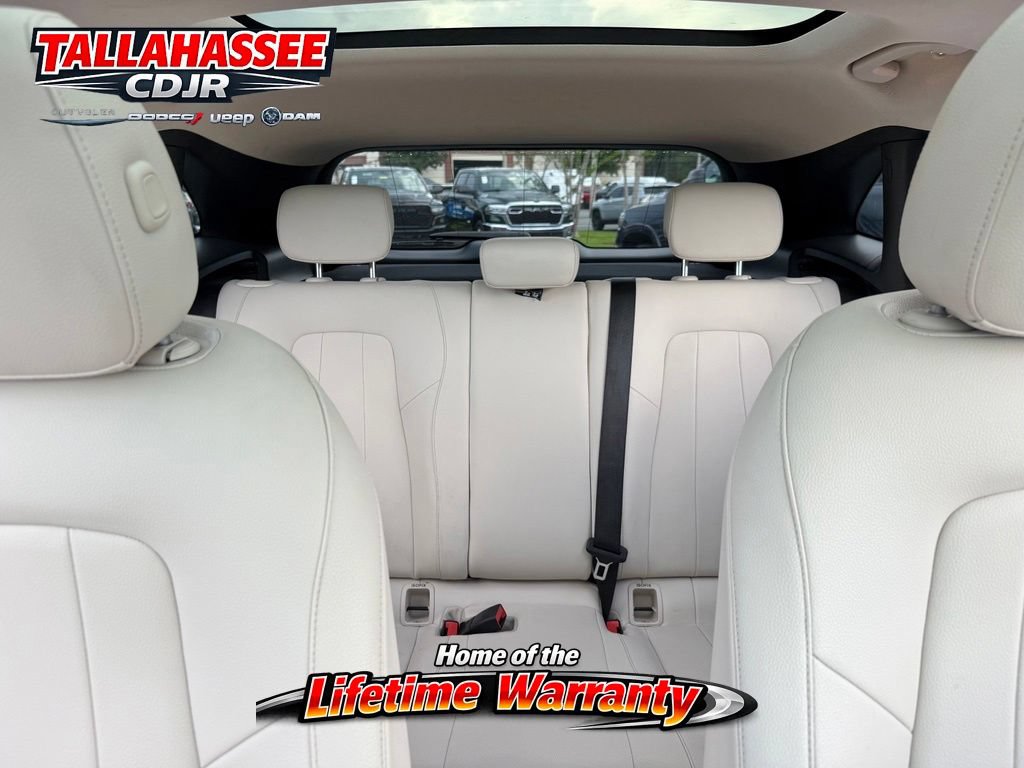 Used 2021 Mercedes-Benz GLA 250 w/ Premium Package image 40
