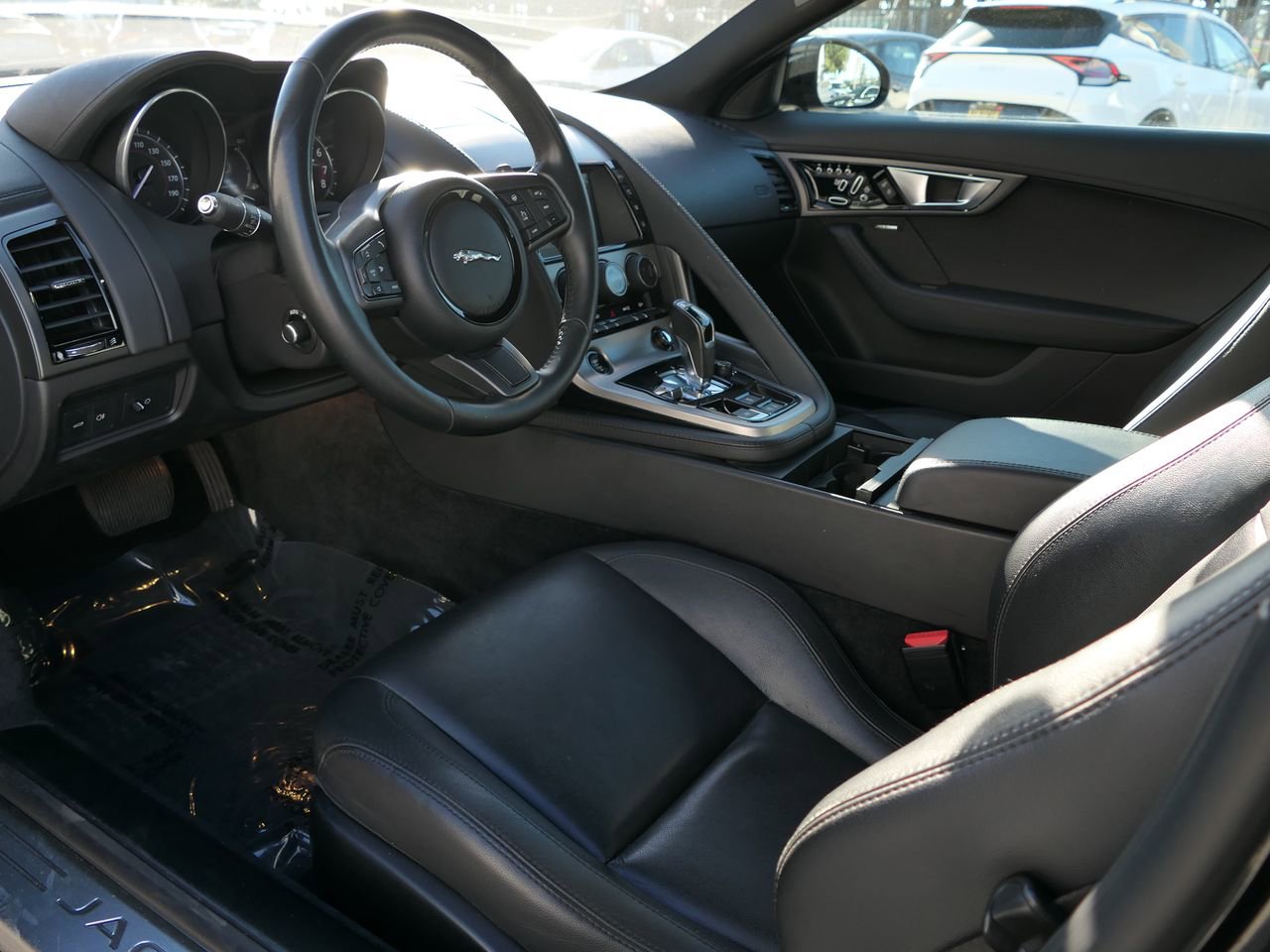 Used 2017 Jaguar F-TYPE Coupe image 13
