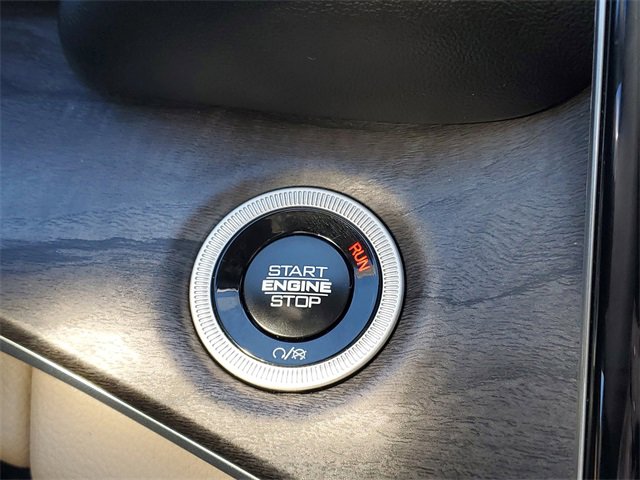 New 2025 Jeep Grand Cherokee Limited w/ Trailer Tow Package image 25