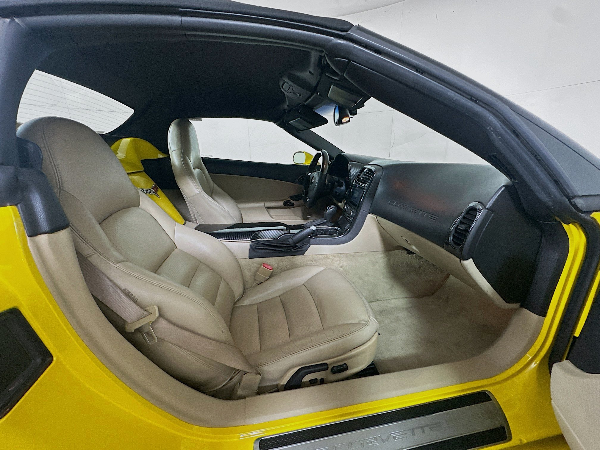 Used 2008 Chevrolet Corvette Convertible w/ Preferred Equipment Group image 25