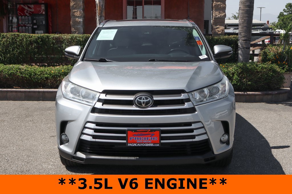 Used 2019 Toyota Highlander XLE image 3