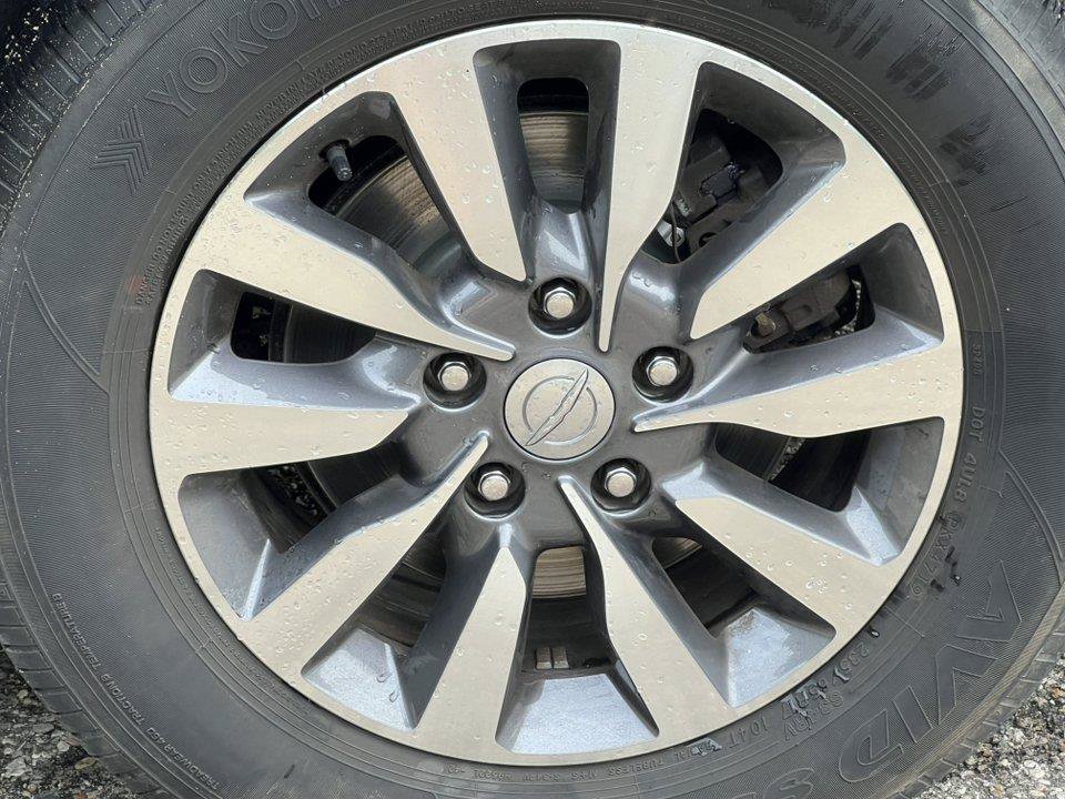 Used 2020 Chrysler Pacifica Touring-L Plus w/ Advanced Safetytec Group FWD image 9