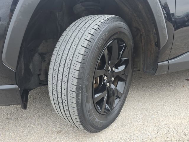 Used 2021 Toyota RAV4 LE image 31