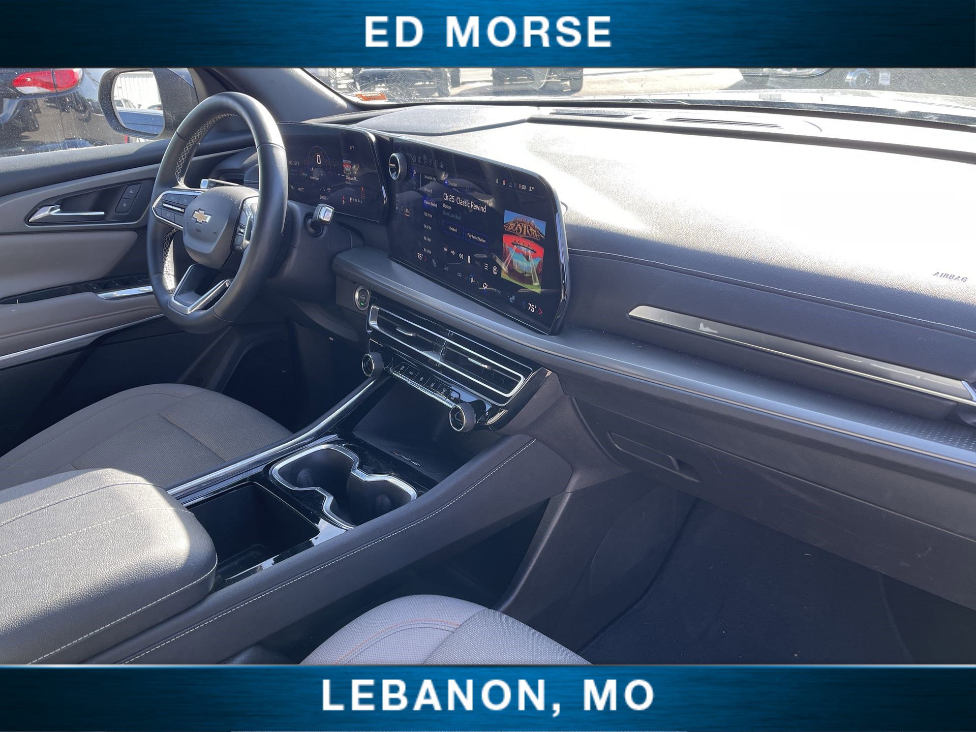 Used 2025 Chevrolet Traverse LT image 26