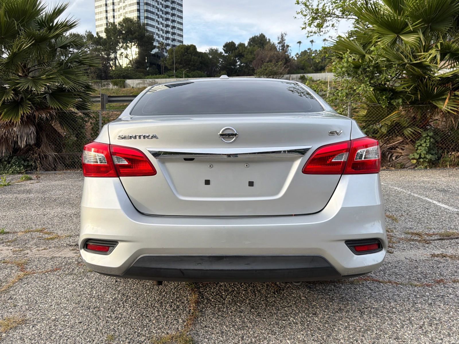 Used 2017 Nissan Sentra SV image 5