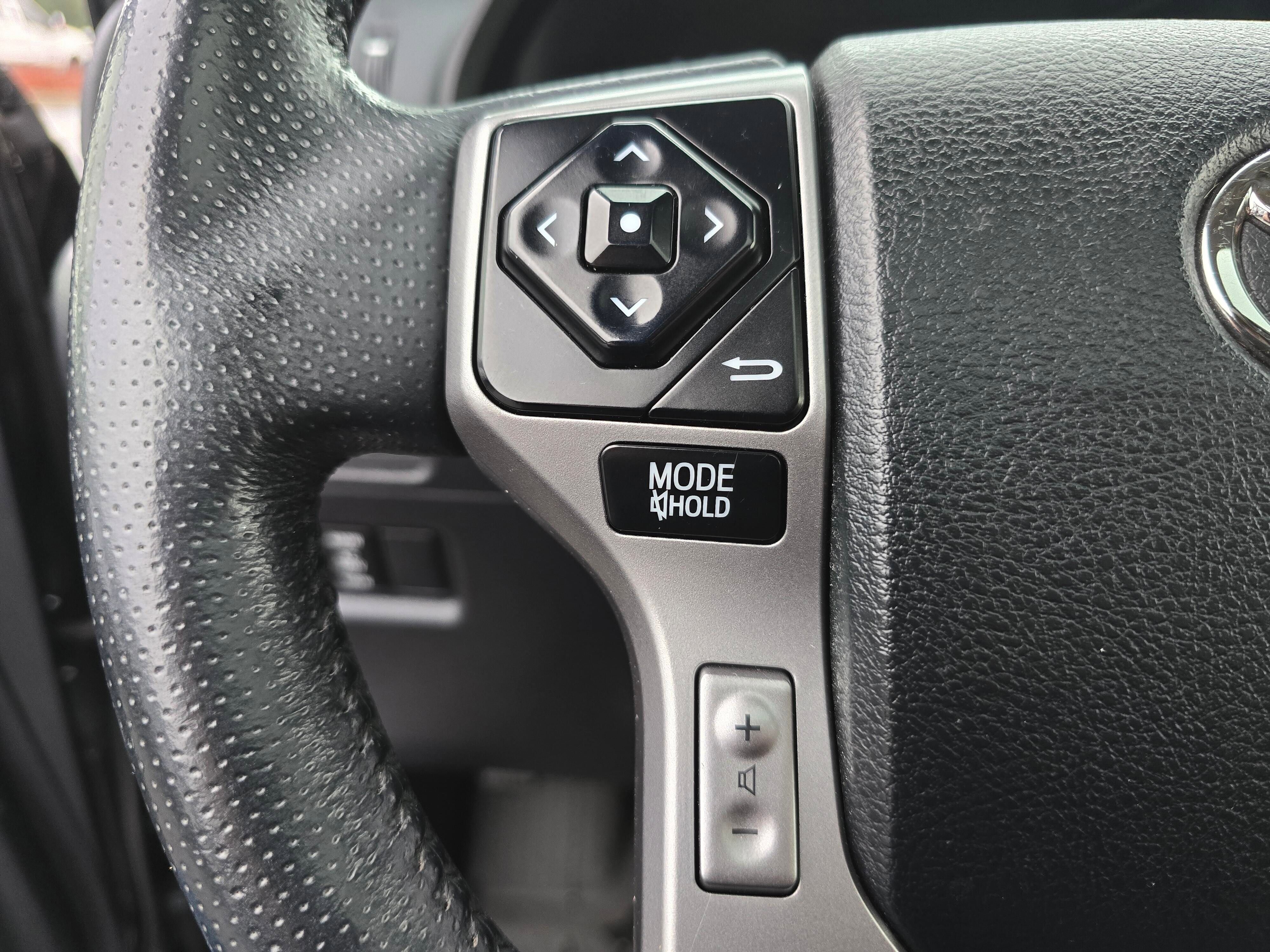 Used 2017 Toyota 4Runner SR5 Premium image 24