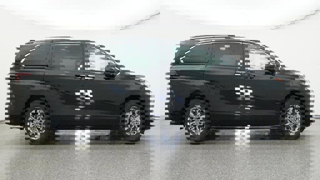 New 2026 Toyota Sienna XLE image 10