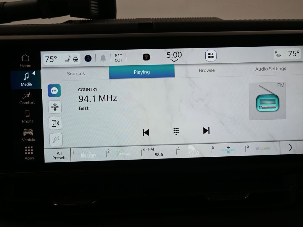 Used 2024 Jeep Wrangler Unlimited Rubicon w/ Convenience Group image 19