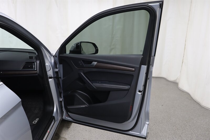 Used 2022 Audi Q5 2.0T Prestige AWD/4WD image 31