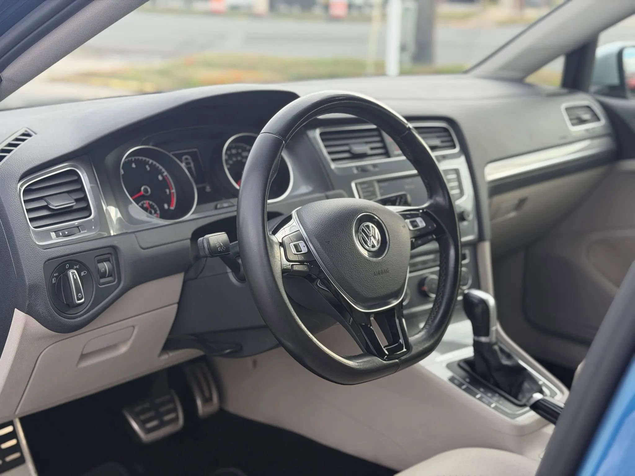 Used 2017 Volkswagen Golf Alltrack S AWD/4WD image 15