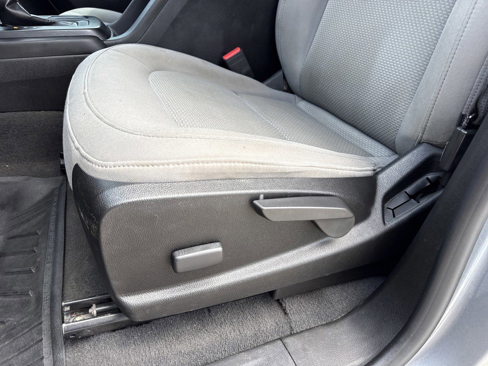 Used 2019 Chevrolet Colorado W/T w/ WT Convenience Package RWD image 12