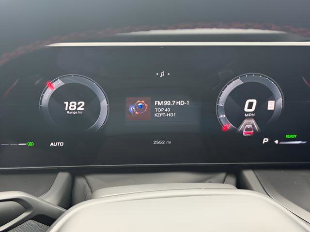 Used 2025 Dodge Charger R/T w/ Plus Group image 11