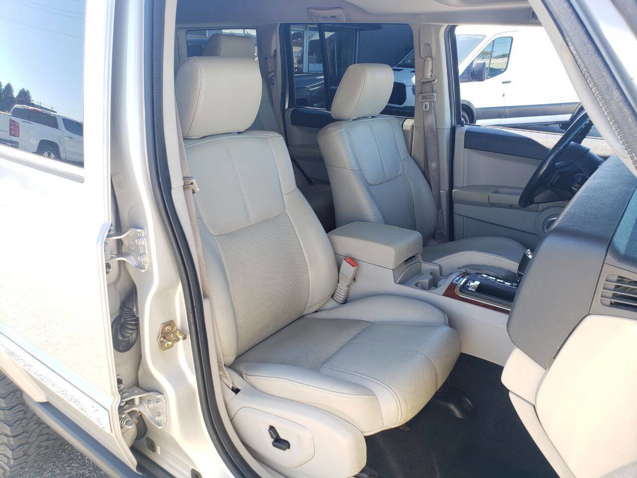 Used 2007 Jeep Commander Limited image 10