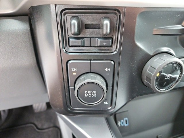 New 2025 Ford F350 XLT image 22