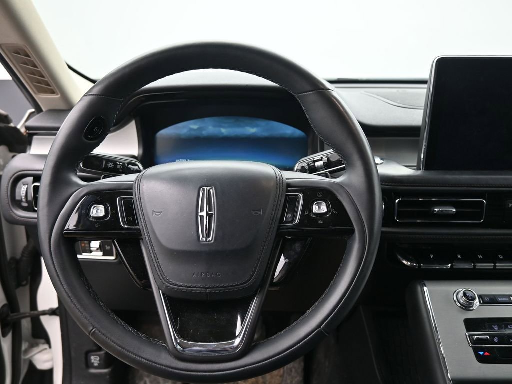 Used 2023 Lincoln Aviator AWD w/ Premium Package image 24