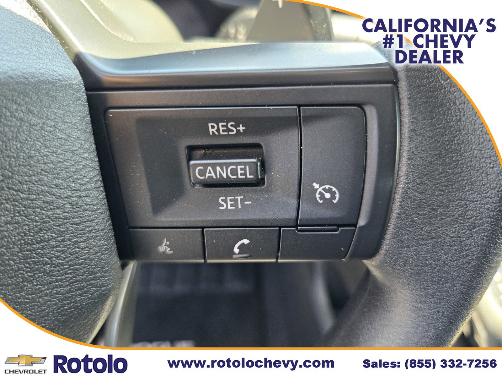 Used 2025 Nissan Rogue S image 22