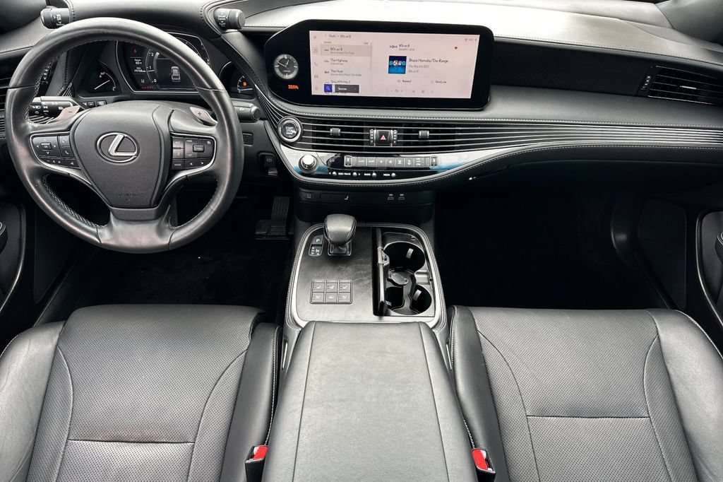 Used 2023 Lexus LS 500 w/ Accessory Package (Z1) RWD image 15
