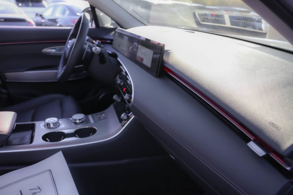 Used 2026 Genesis GV70 2.5T Select image 34