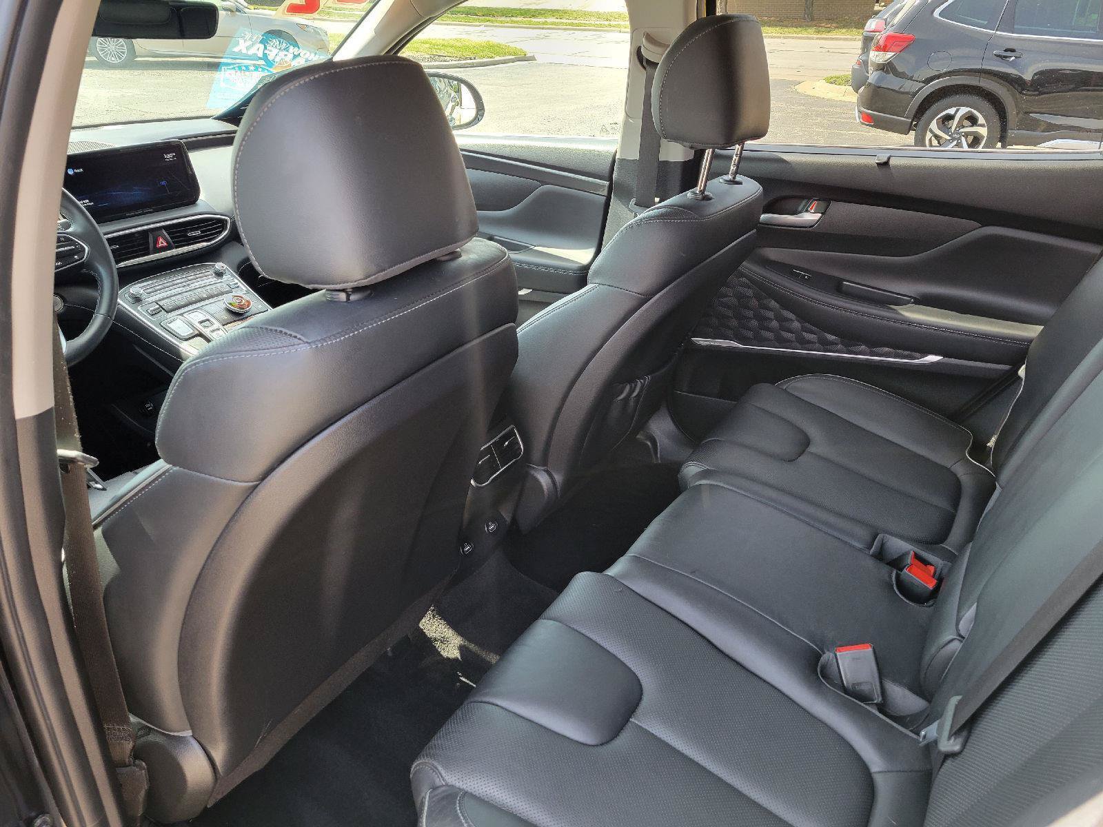 Used 2022 Hyundai Santa Fe SEL w/ Convenience + Premium Package FWD image 6