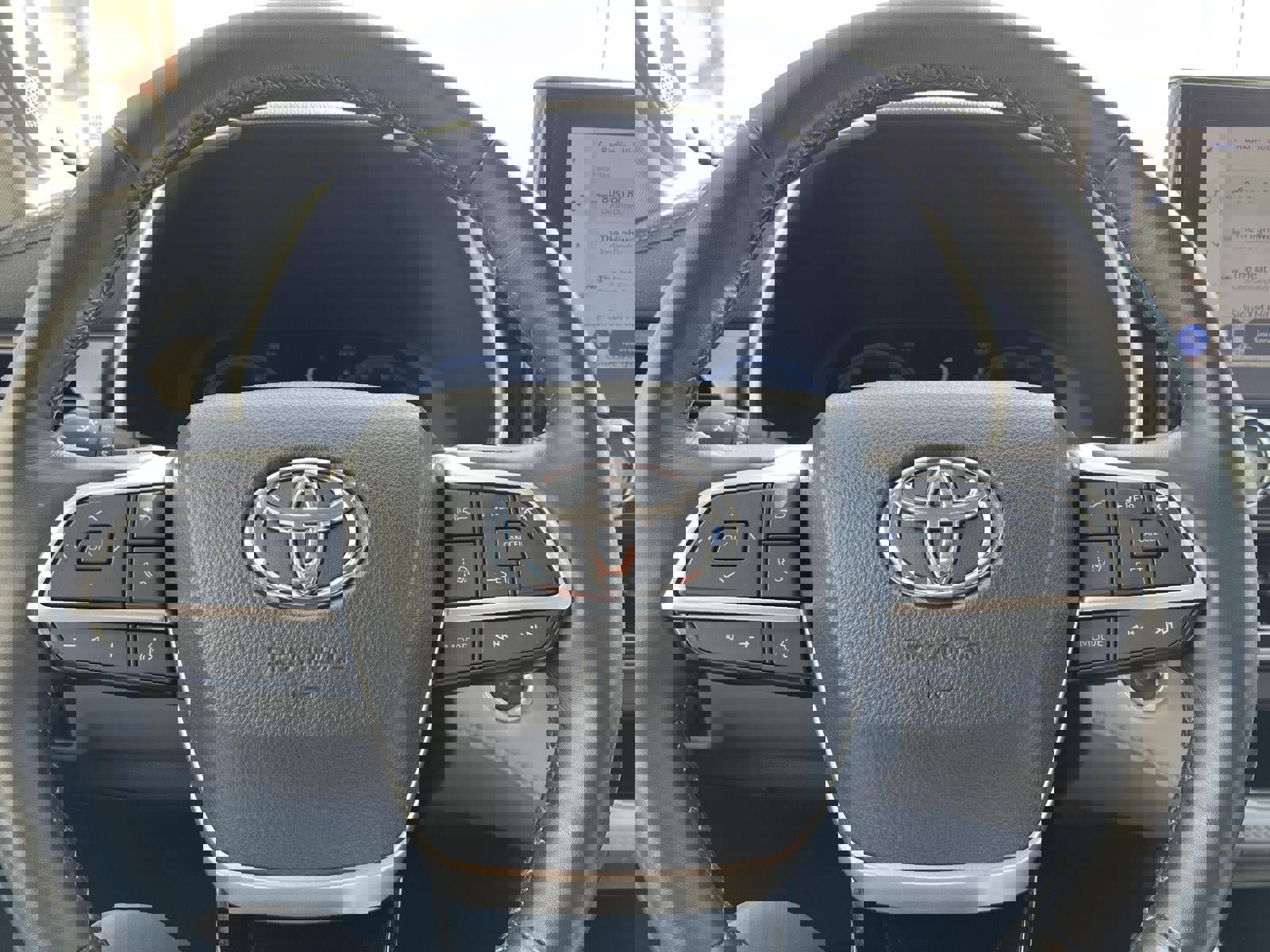 Used 2023 Toyota Highlander Limited image 26