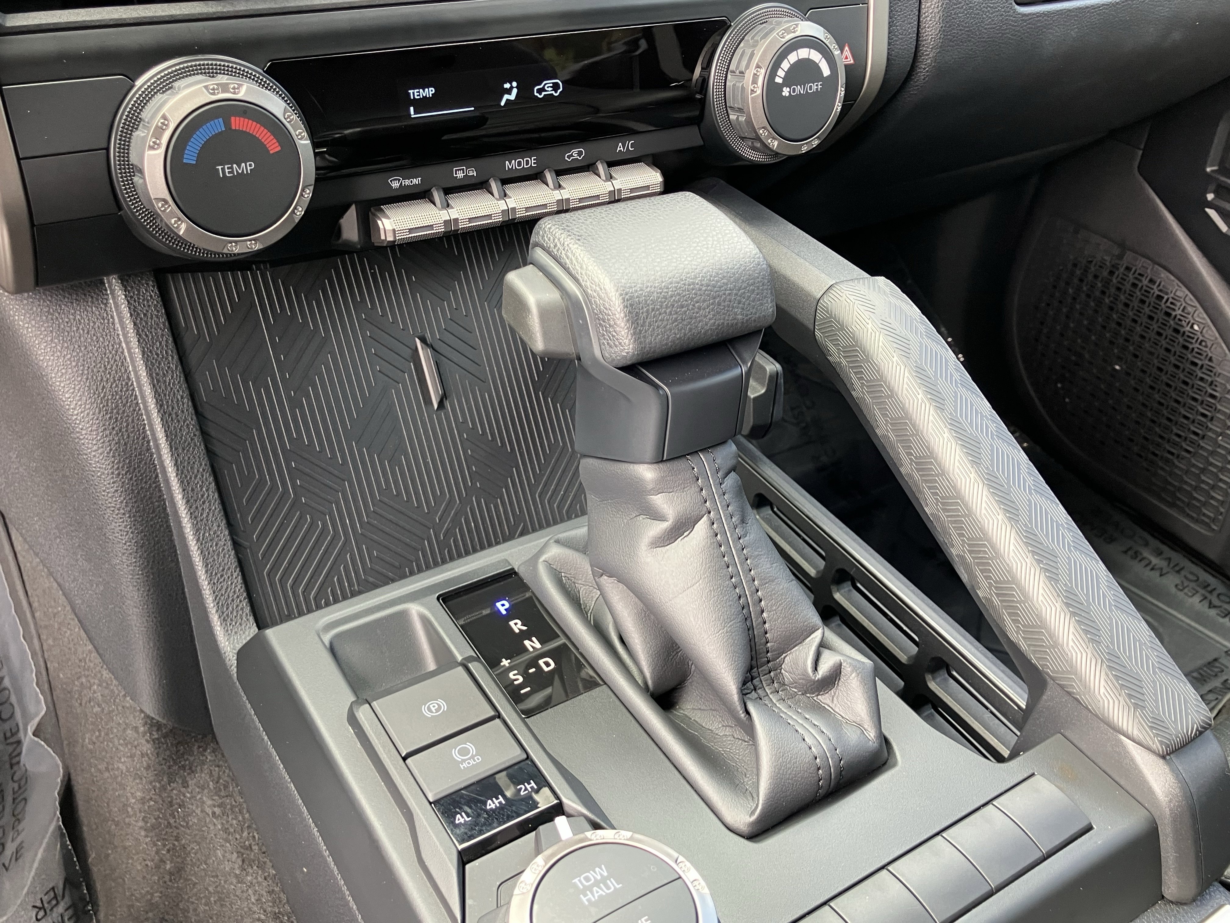 Used 2025 Toyota 4Runner SR5 AWD/4WD image 28