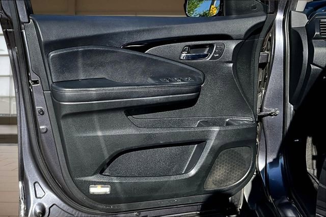 Used 2020 Honda Pilot Elite image 23