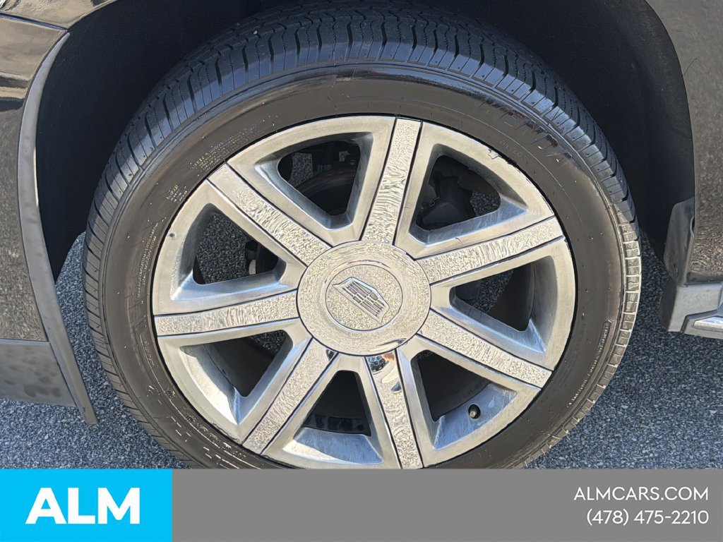 Used 2015 Cadillac Escalade Luxury RWD image 40