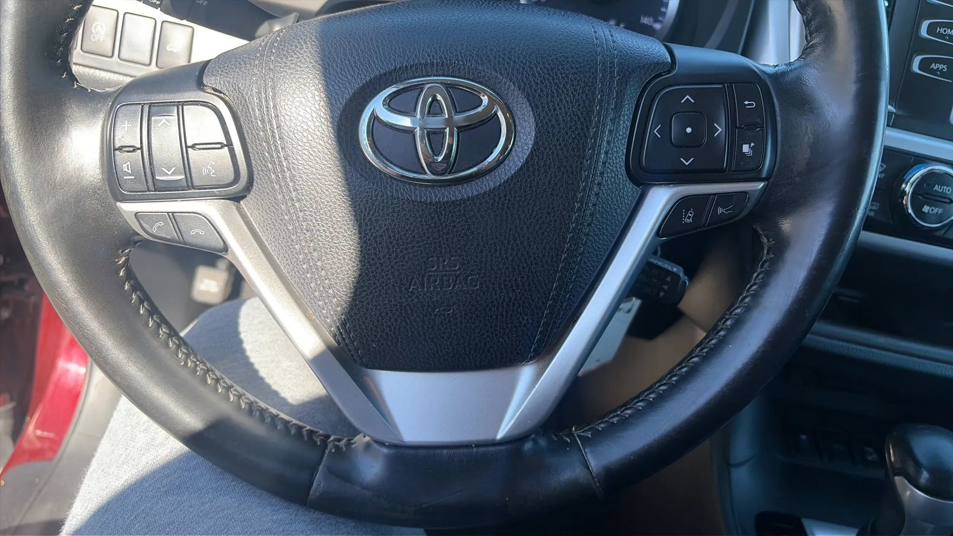 Used 2017 Toyota Highlander Plus image 45