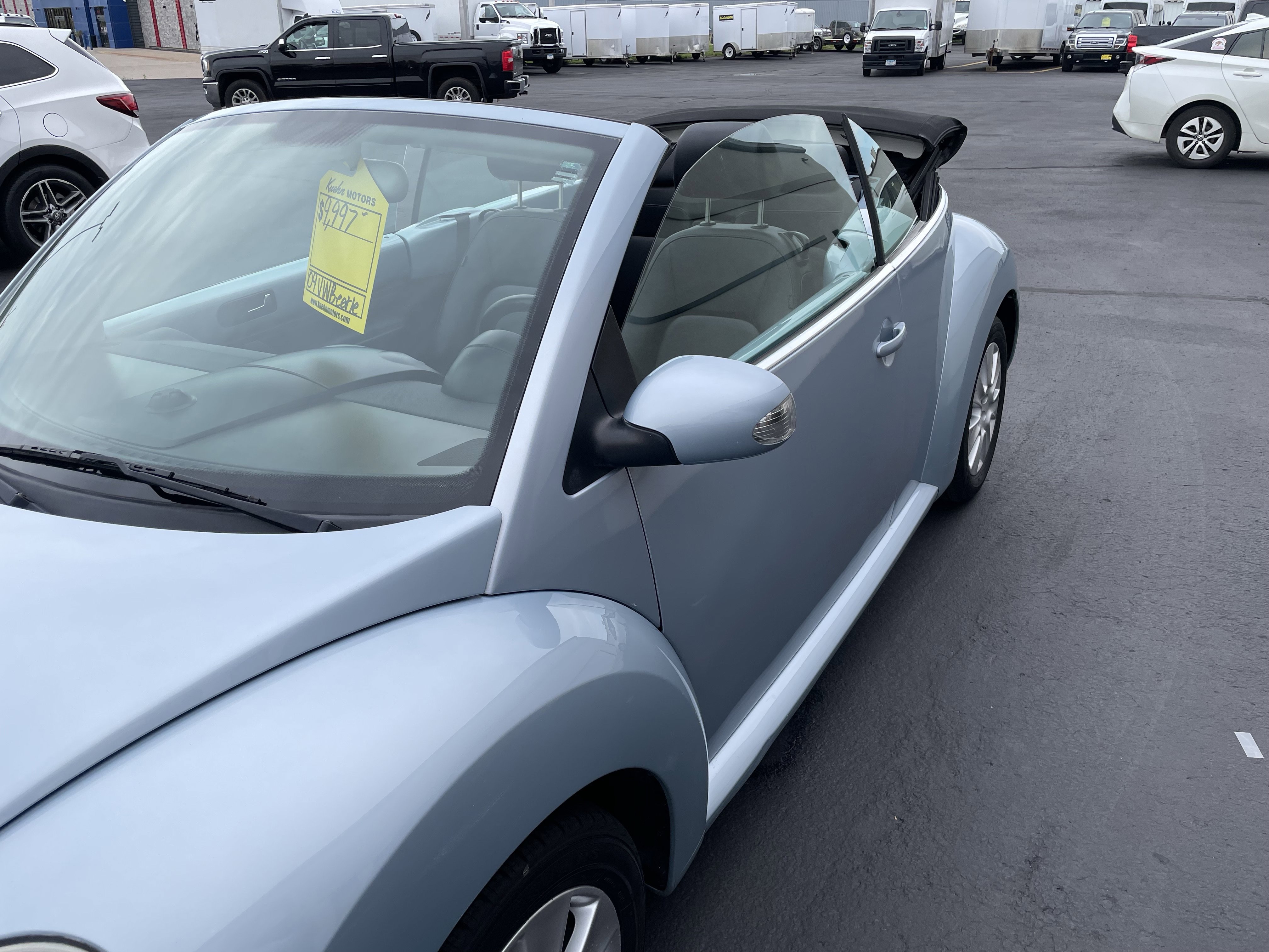 Used 2009 Volkswagen Beetle S image 9