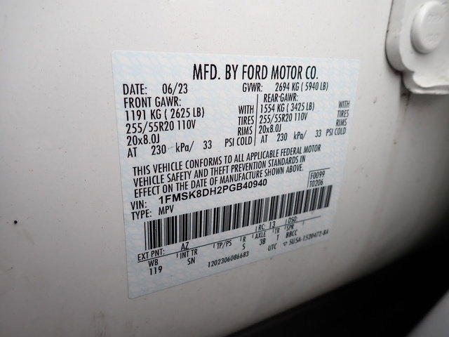 Used 2023 Ford Explorer XLT w/ Equipment Group 202A AWD/4WD image 24