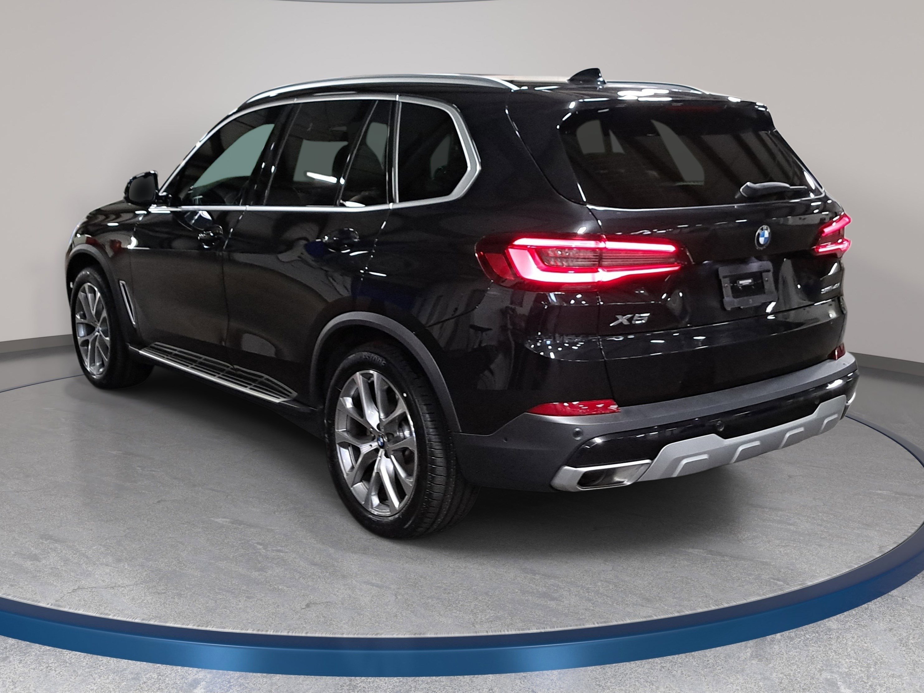 Certified 2023 BMW X5 sDrive40i w/ Premium Package image 8