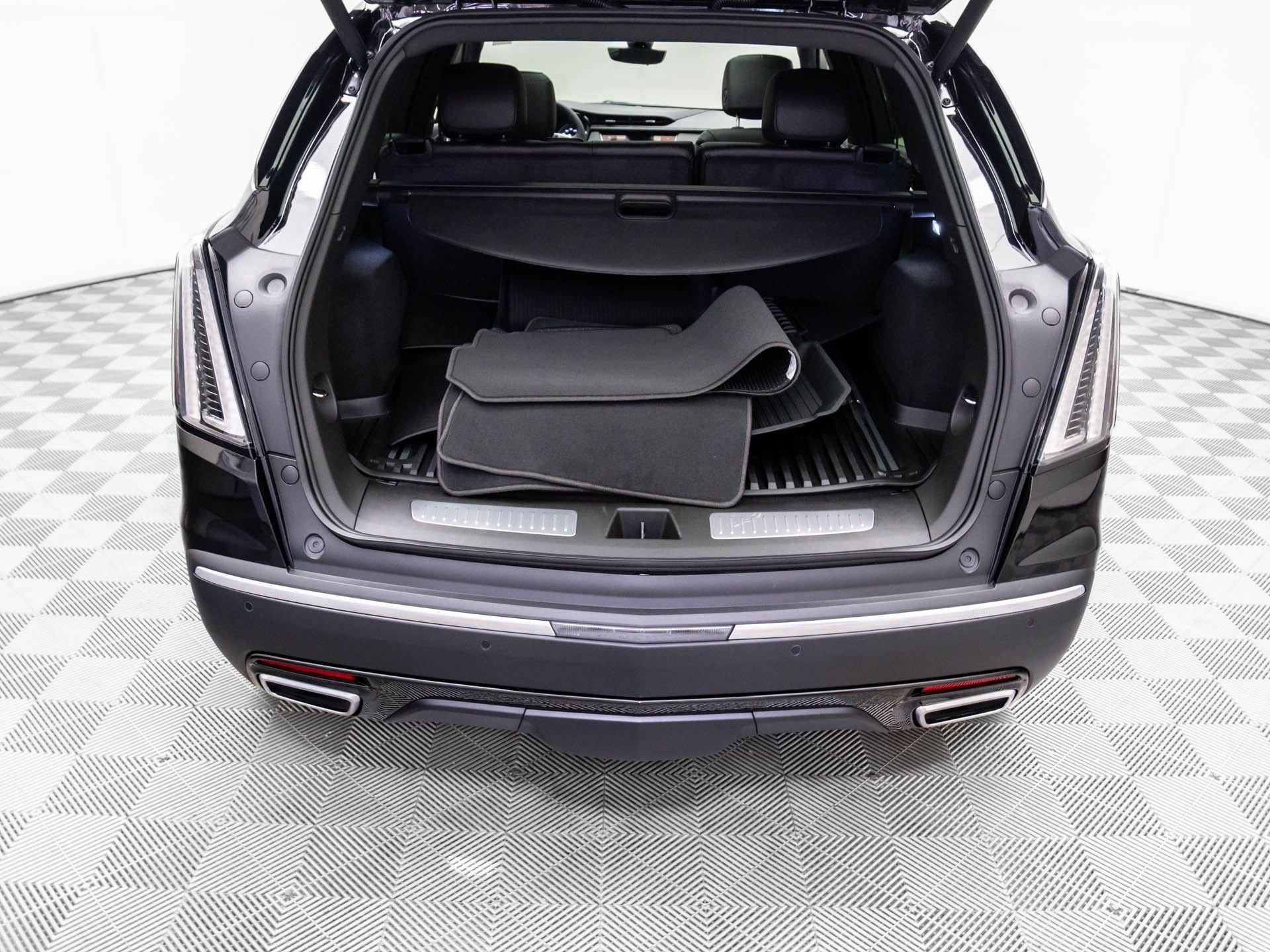 New 2026 Cadillac XT5 Sportv w/ LPO, Floor Liner Package image 30