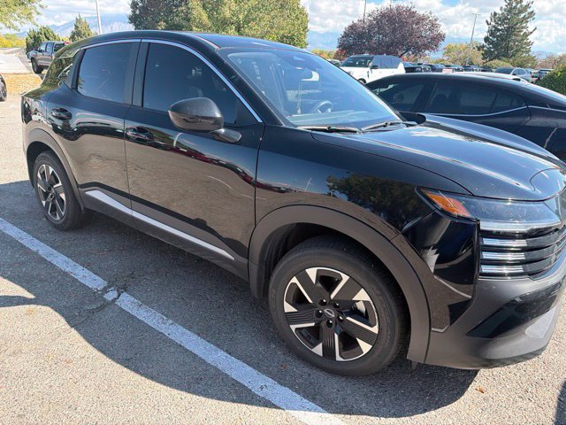 Certified 2025 Nissan Kicks SV AWD/4WD image 2