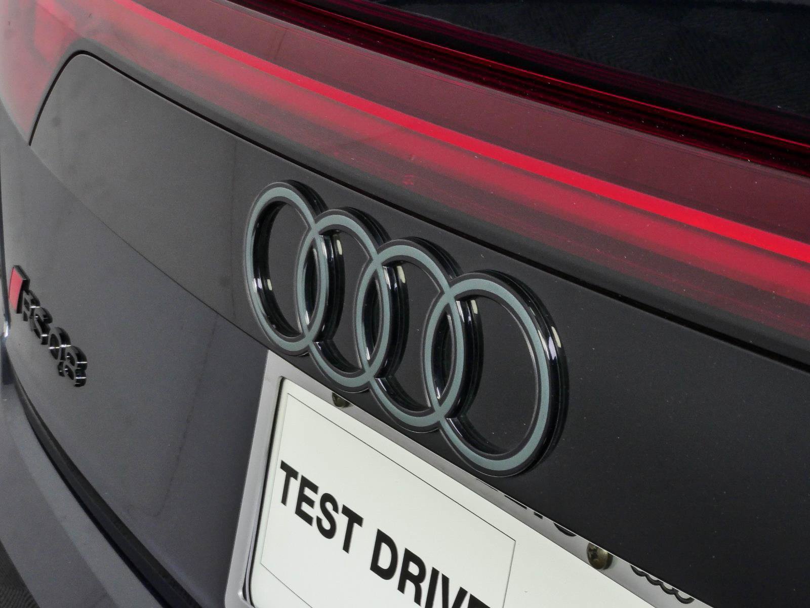 Used 2025 Audi RS Q8 performance AWD/4WD image 39