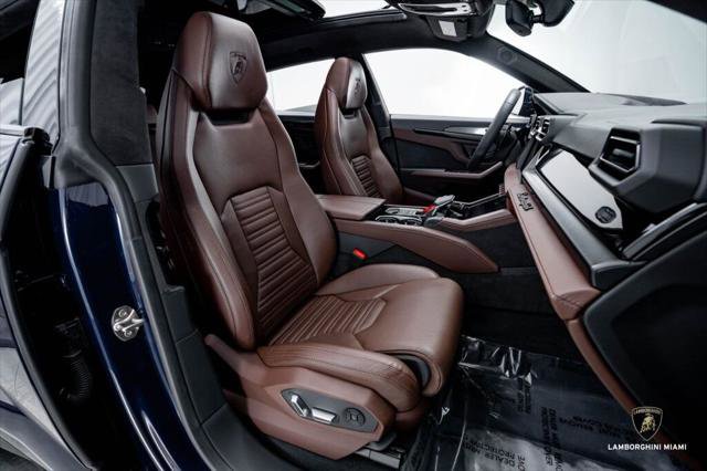 Used 2025 Lamborghini Urus SE image 36