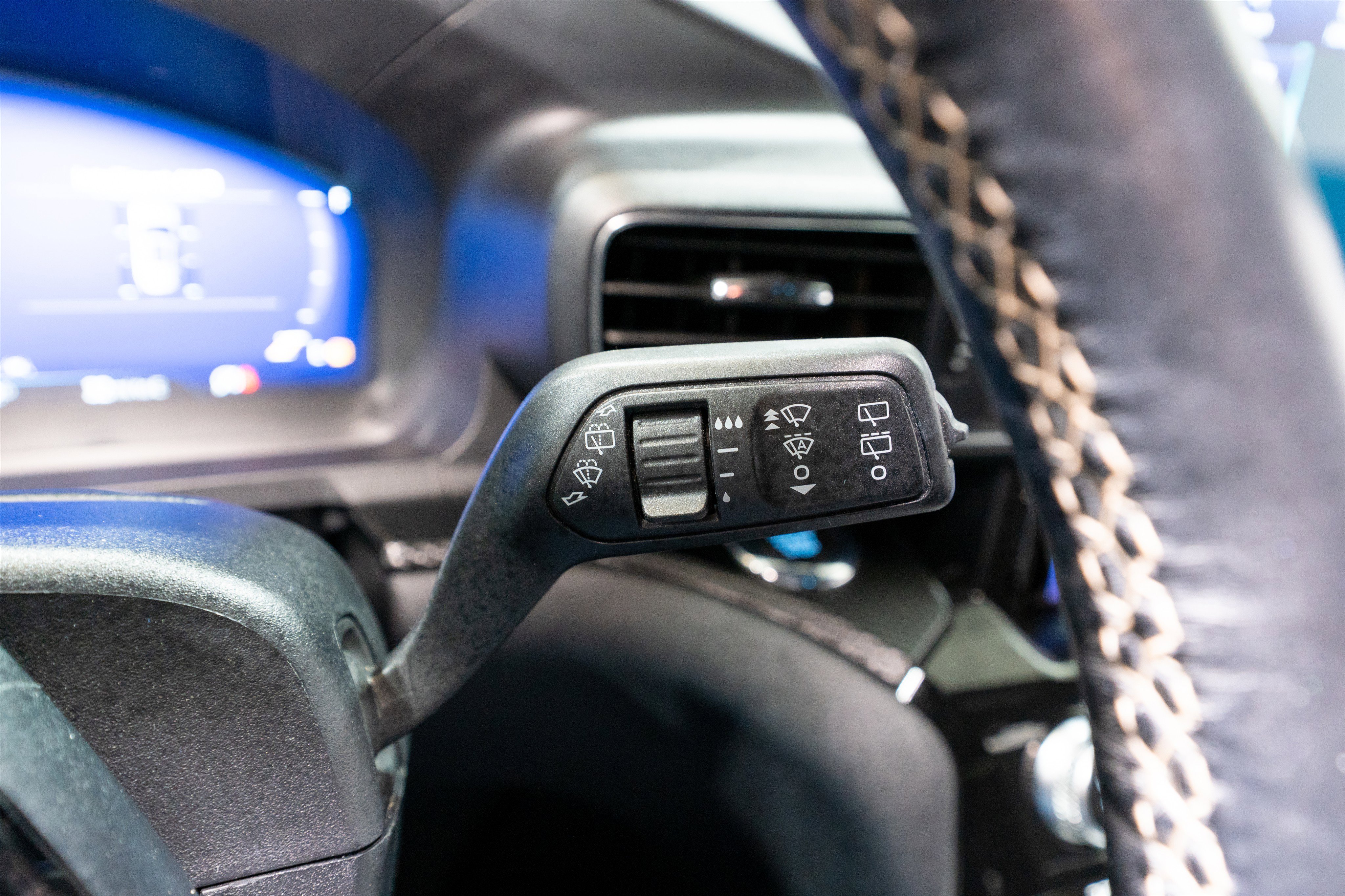 Used 2021 Ford Explorer ST w/ Equipment Group 401A image 30