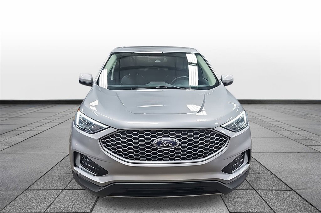 Used 2024 Ford Edge SEL image 2