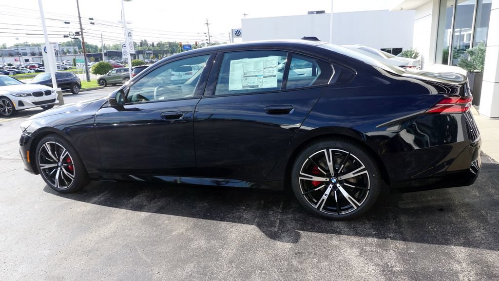 New 2027 BMW 530i xDrive w/ M Sport Package AWD/4WD image 9
