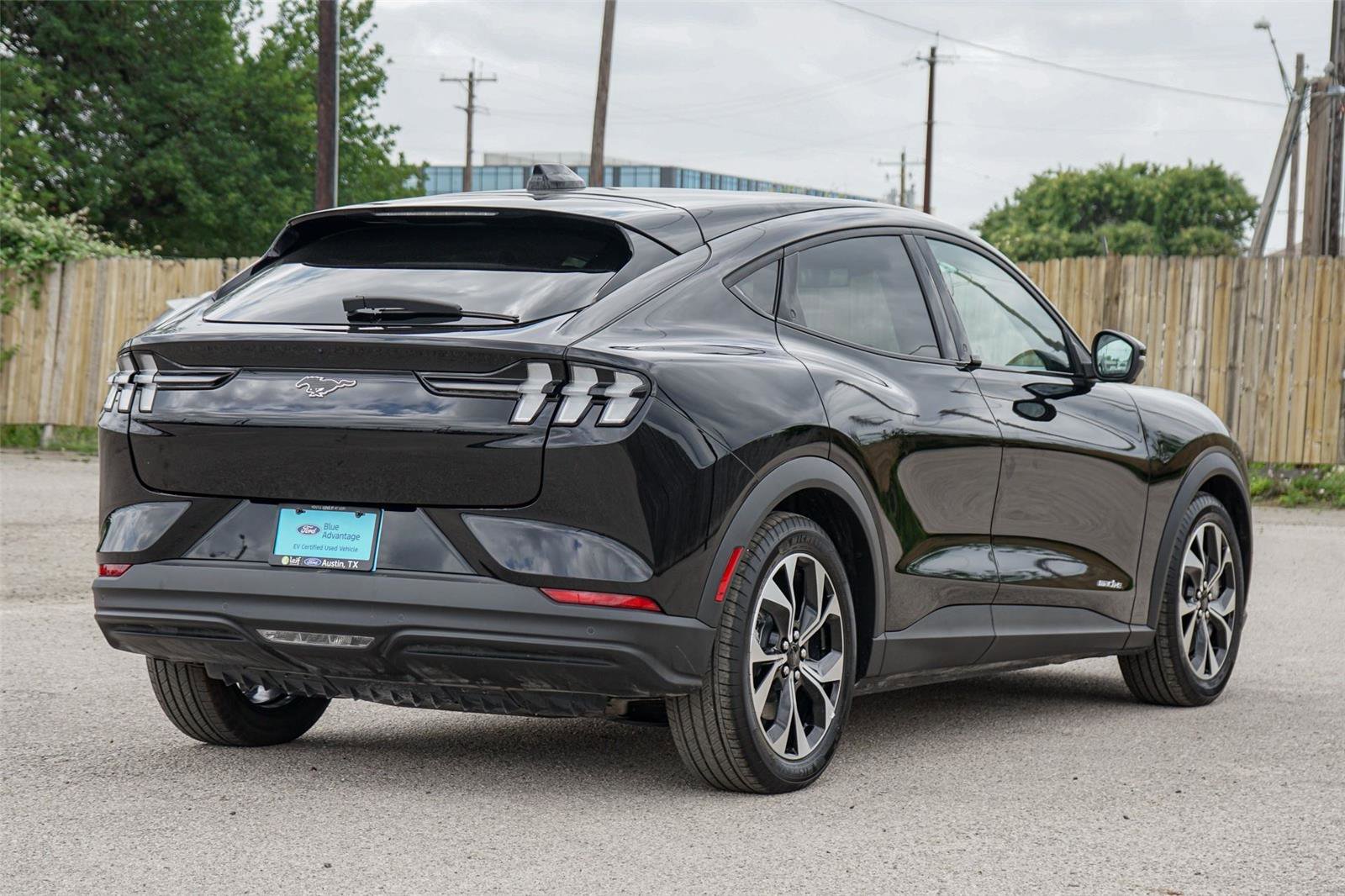 Certified 2025 Ford Mustang Mach-E Select image 5