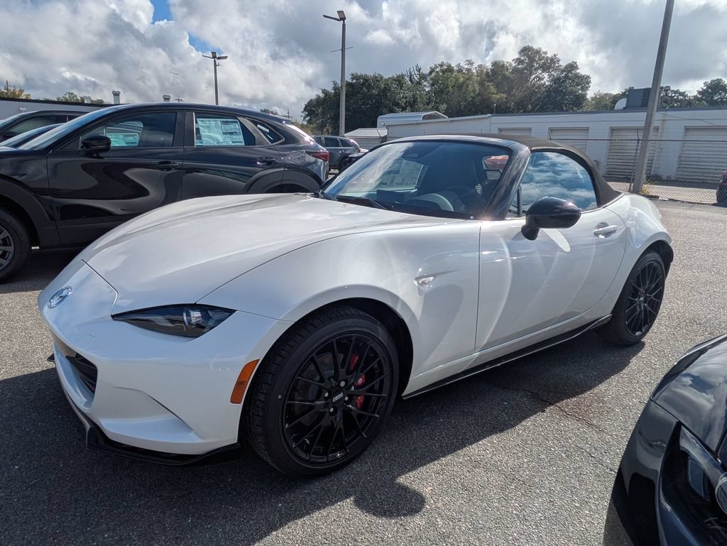 New 2026 MAZDA MX-5 Miata Club w/ Interior Package RWD image 7