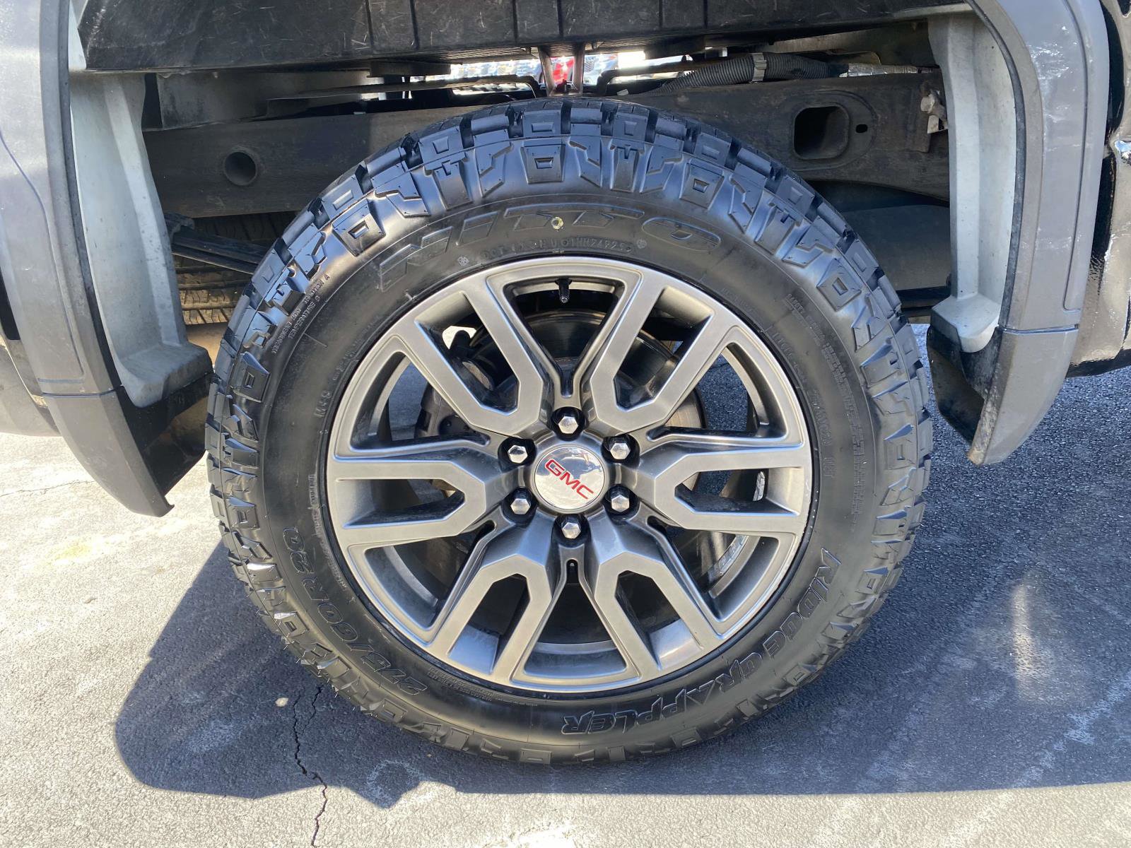 Used 2020 GMC Sierra 1500 AT4 w/ AT4 Premium Package image 9