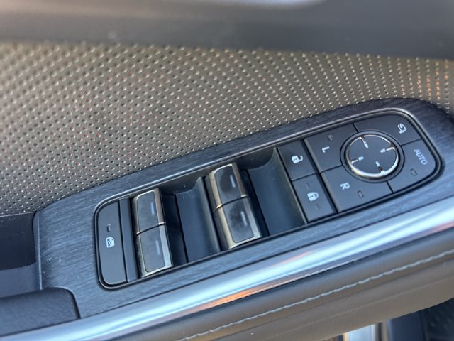 Used 2024 Lexus GX 550 w/ Accessory Package (2T) AWD/4WD image 20