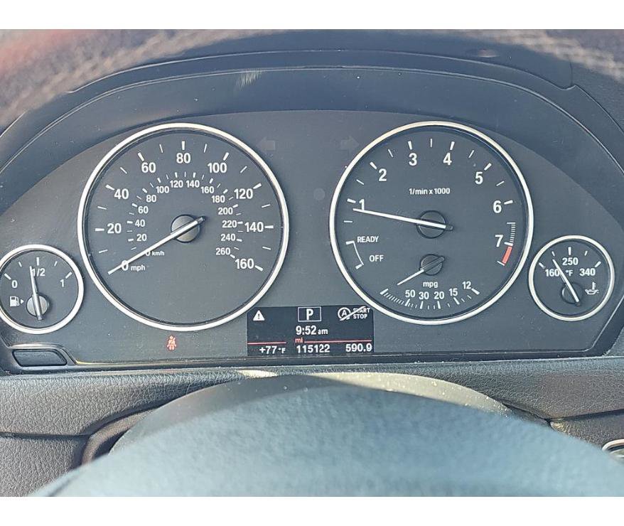 Used 2015 BMW 320i Sedan RWD image 12
