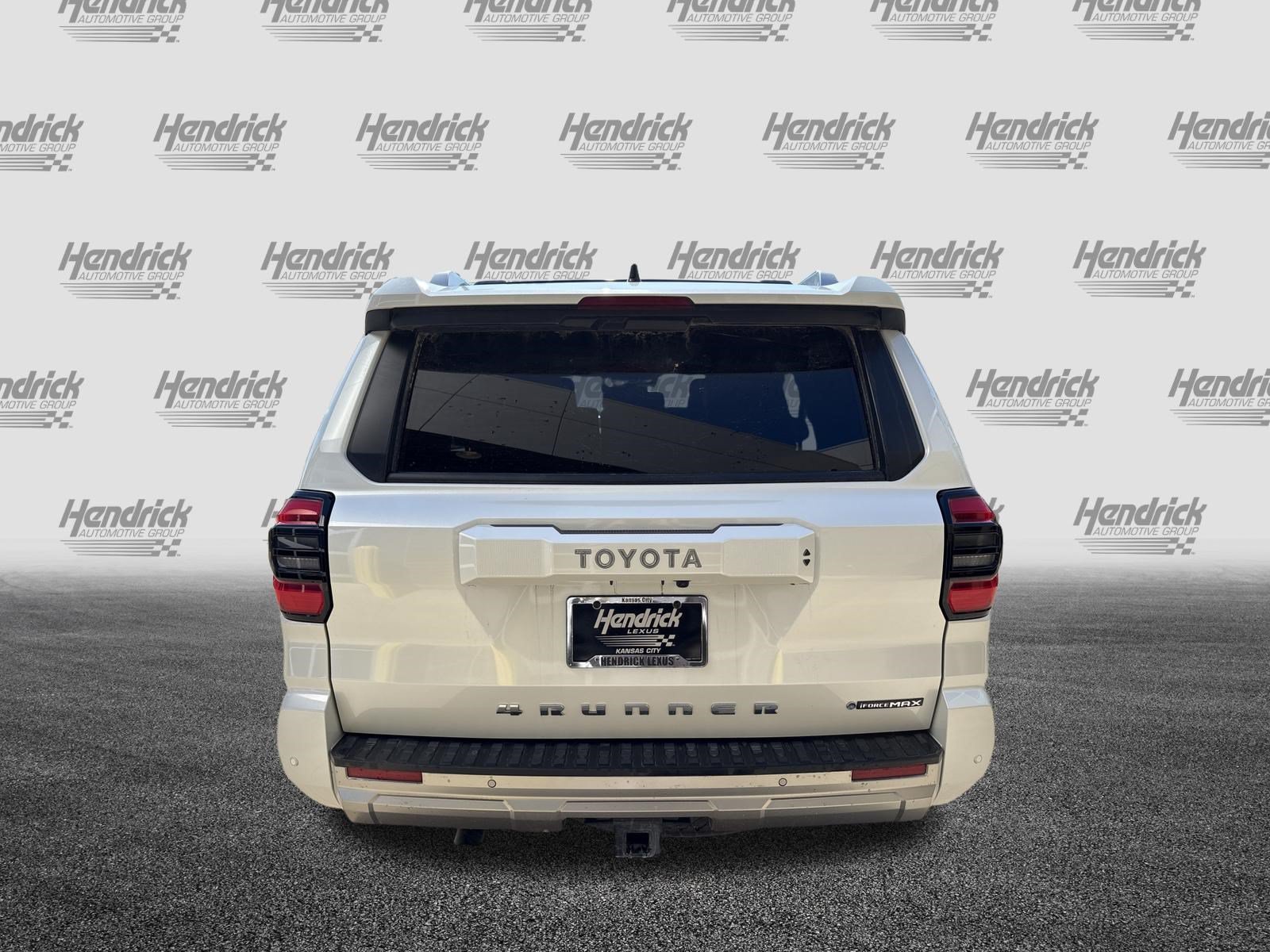 Used 2025 Toyota 4Runner Limited AWD/4WD image 9
