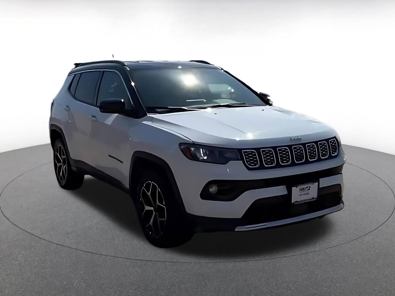 Used 2025 Jeep Compass Limited AWD/4WD image 3